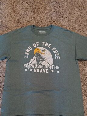 Men's 'Land of the Free' Eagle Graphic Tee - Heather Green